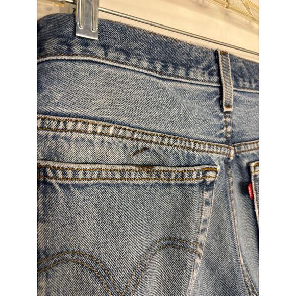 Levi’s 550 Relaxed Fit Jeans Men’s 32x27 Light Blue Vintage Wash Denim Classic - Picture 6 of 7